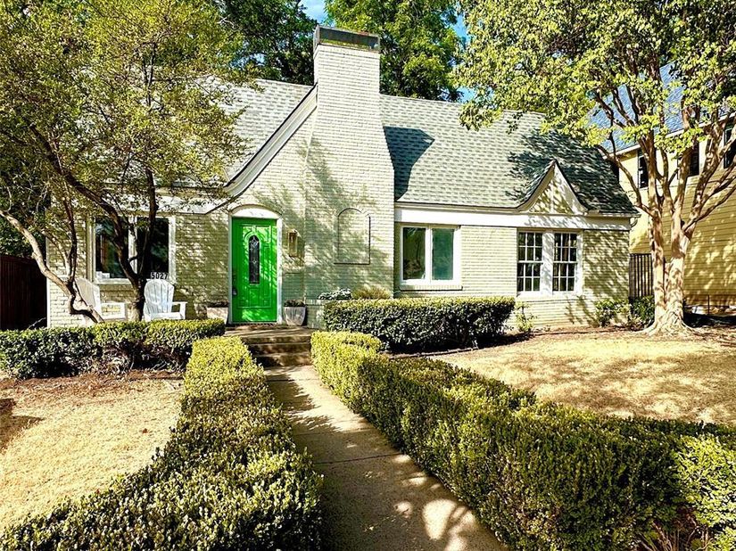 5027  Stoneleigh Avenue , Dallas Texas 75235