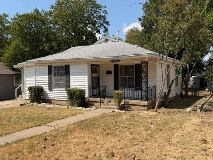 3504 W Gambrell Street , Fort Worth Texas 76133