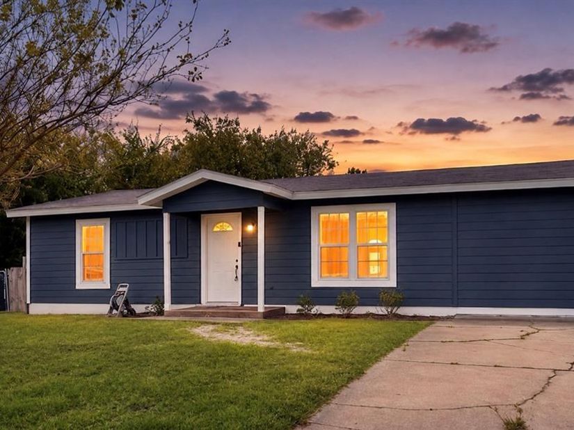 5586  Pinson Street , Fort Worth Texas 76119