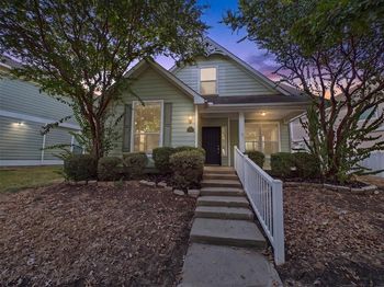 1016  Oakcrest Drive 
