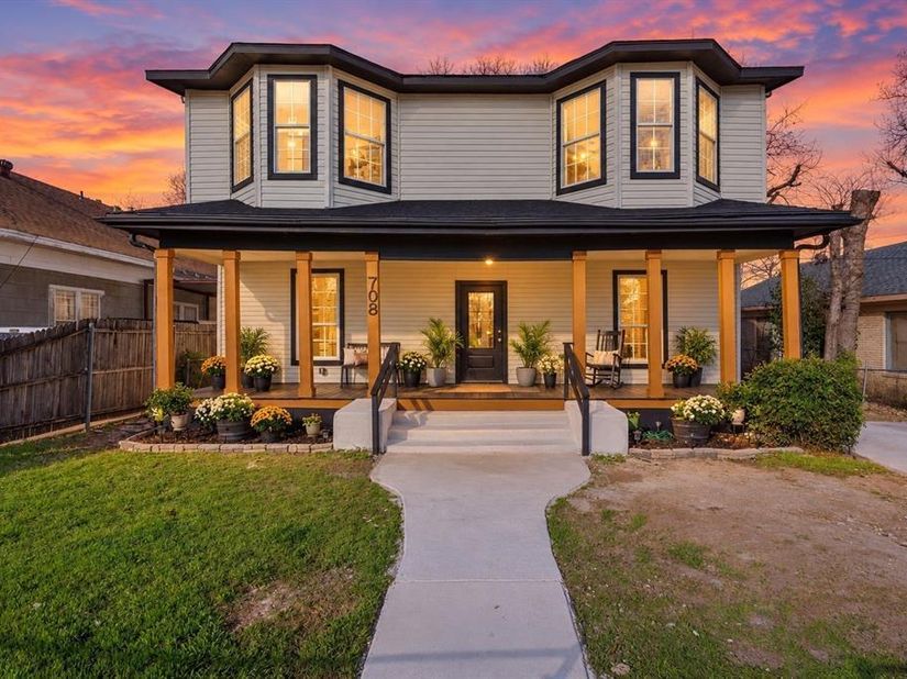 708  Essex Street , Fort Worth Texas 76105