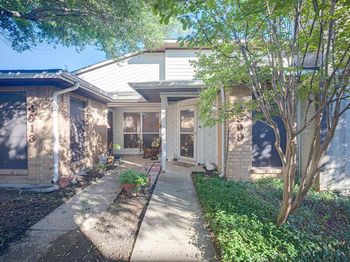 4909  Oak Bluff 