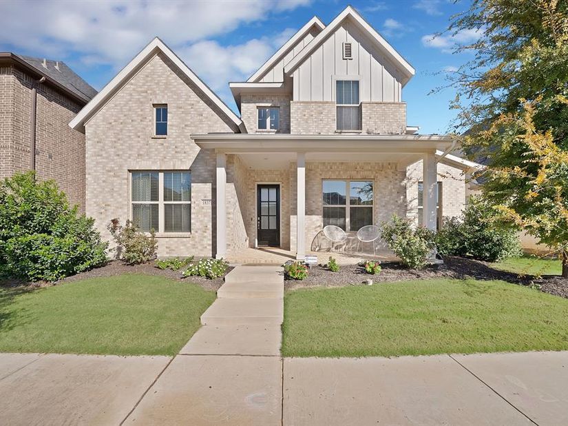 1837  Averi Lane , Farmers Branch Texas 75234