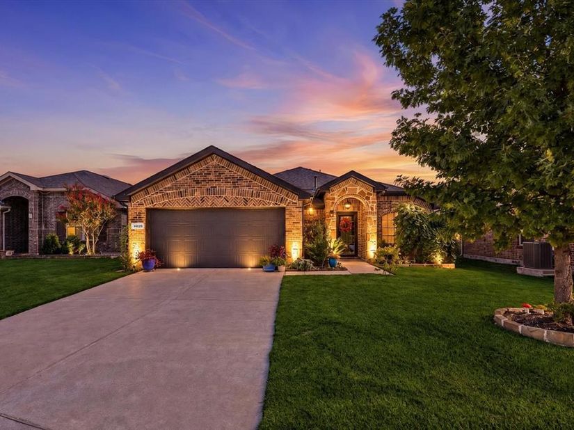 14628  Basketweaver Lane , Fort Worth Texas 76052