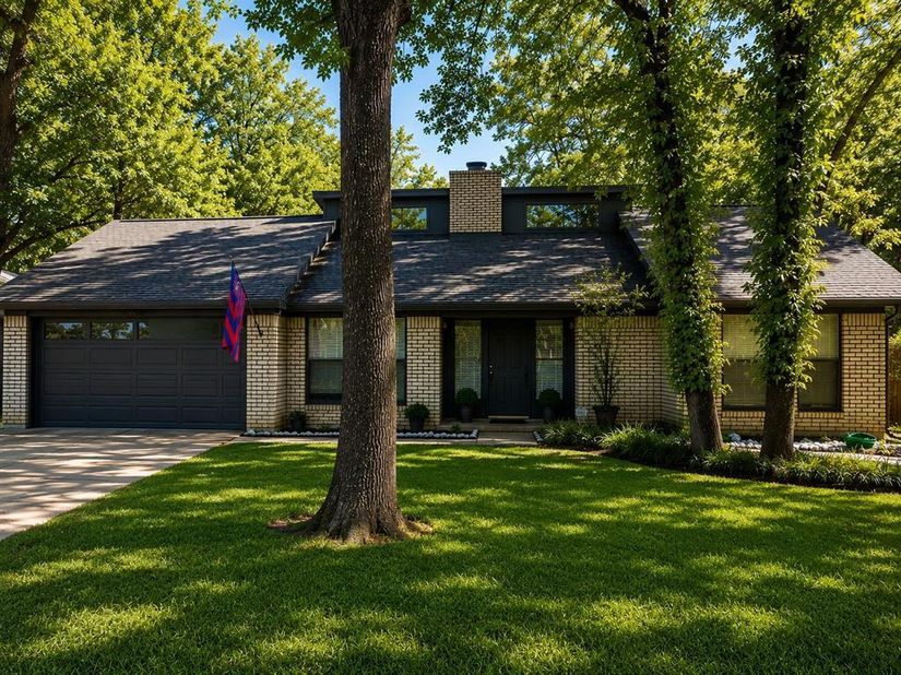 2858  Cresthaven Drive , Grapevine Texas 76051