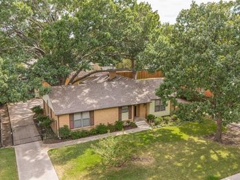 813  Brookhurst Drive 
