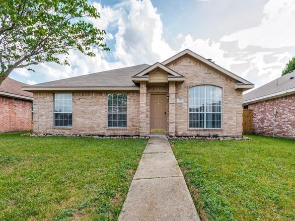 709  Catalina Drive , Lancaster Texas 75146