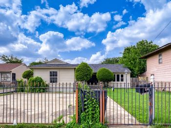 1017  Hoke Smith Drive 