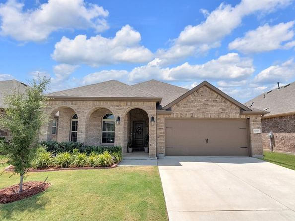 11120  Ranchera Drive , Aubrey Texas 76227