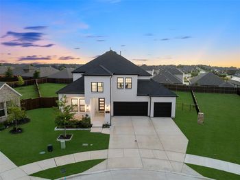 2711  Woodside Road 