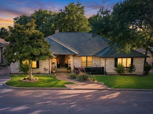 209  Yacht Club Drive , Rockwall Texas 75032