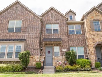 669  Trail Side Drive 