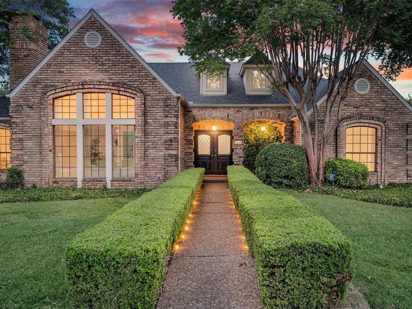 6608  Camille Avenue , Dallas Texas 75252