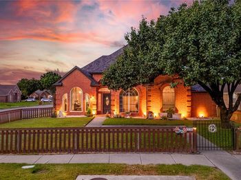 2530  Cresthaven Drive 