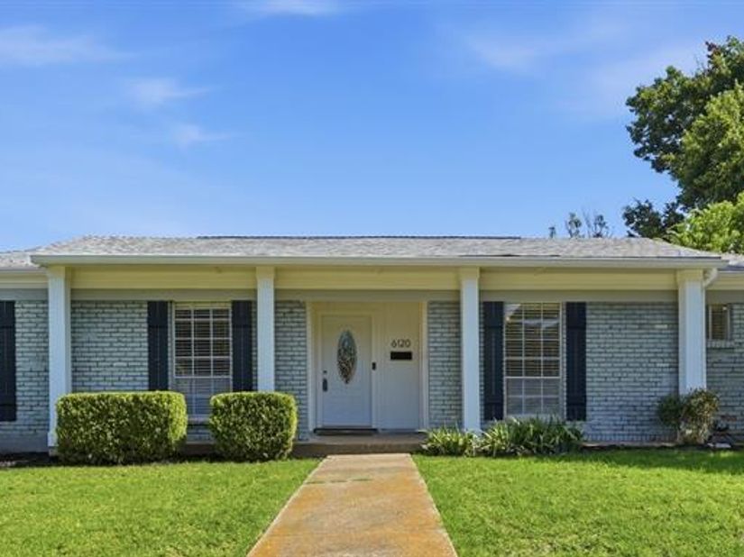 6120  Waco Way , Fort Worth Texas 76133