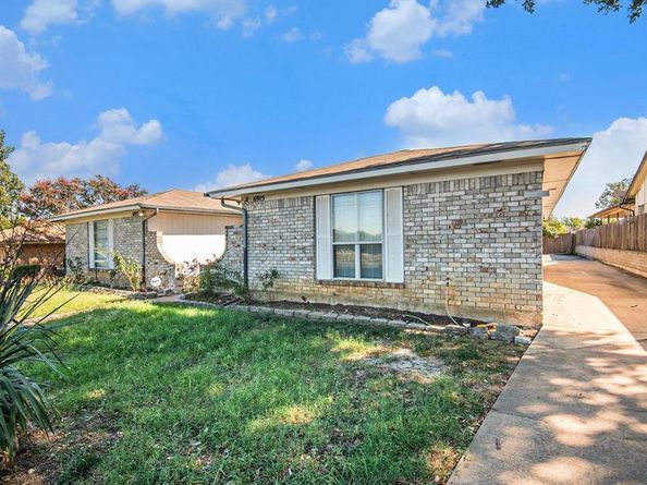 6913 W Cleburne Road , Fort Worth Texas 76133
