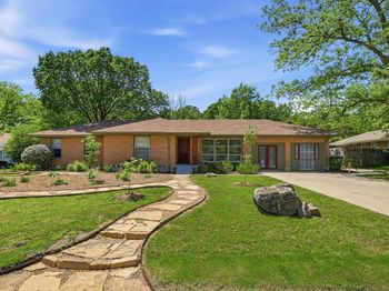 2409  Robinwood Lane 