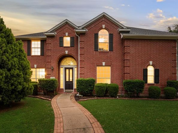 6206  Hidden Springs Lane , Garland Texas 75044