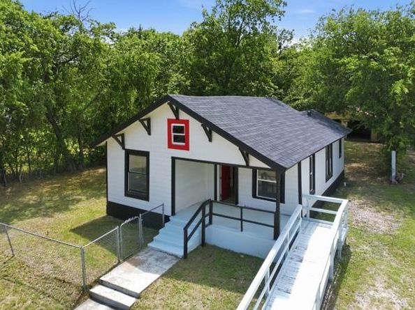 910  Loney Street , Fort Worth Texas 76104