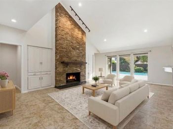 3512  Bender Trail 