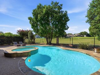 902  Riviera Drive 