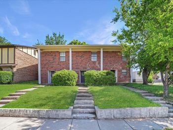 930  Southmoor Drive 