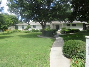 200  LAKERIDGE Road 