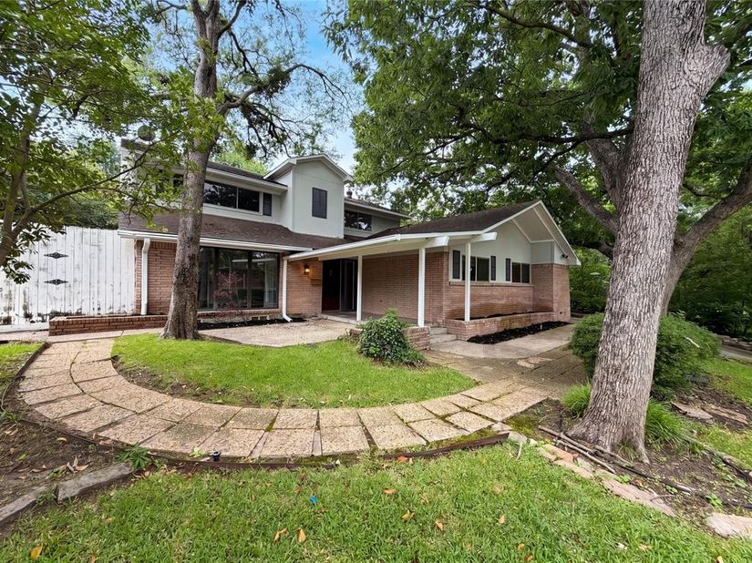 6878  Burwood Lane , Dallas Texas 75214
