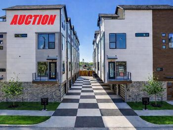 708 W 10th Street 