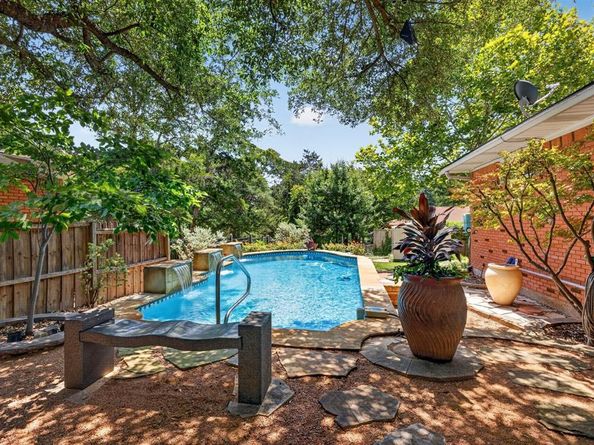 9840  Twin Creek Drive , Dallas Texas 75228