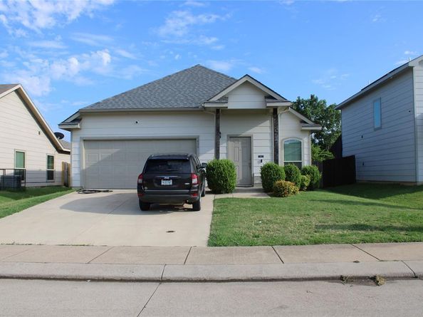 1436  Gallina Trail , Fort Worth Texas 76119