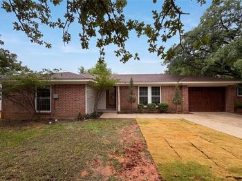 512  Lake Crest Parkway 