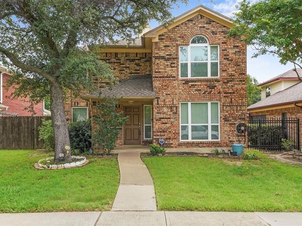 2924  Peninsula Way , Carrollton Texas 75007