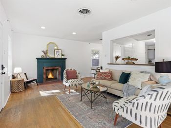 3804  Pershing Avenue 