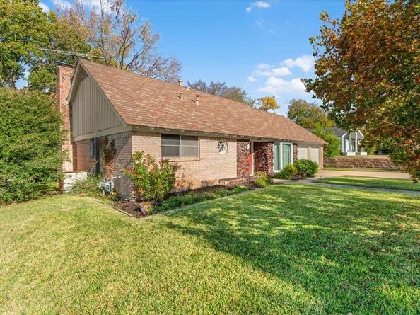 6112  Waco Way , Fort Worth Texas 76133