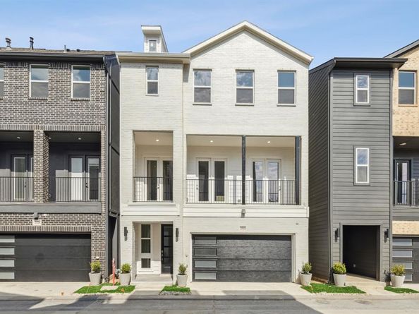 2644  Carmelita Street , Dallas Texas 75212