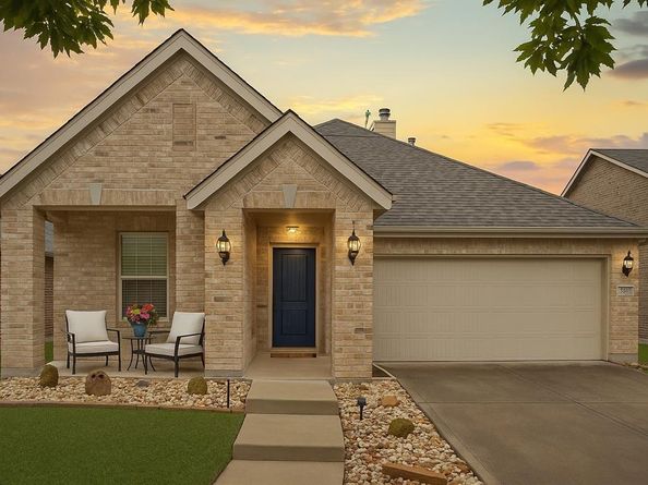 1313  Isabella Lane , Savannah Texas 76227