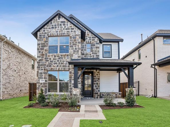 1104  Almond Blossom Circle , Crowley Texas 76036