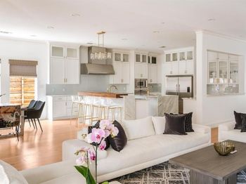 4085  Amherst Avenue 