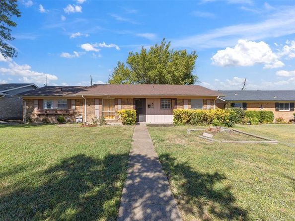 3109  Point East Drive , Mesquite Texas 75150