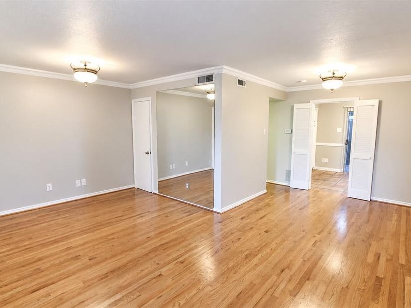 9803  Park Lane Place , Dallas Texas 75220