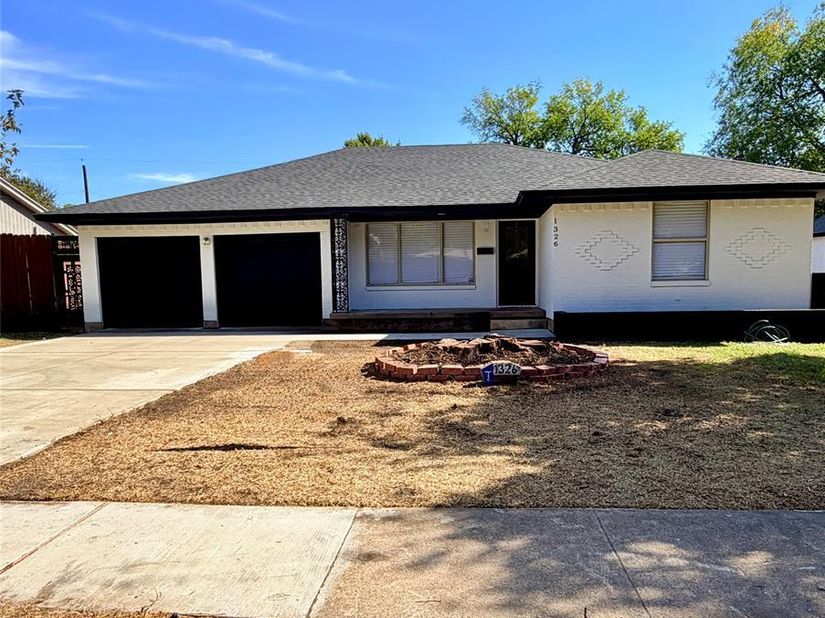 1326  TANAGER Lane , Garland Texas 75042