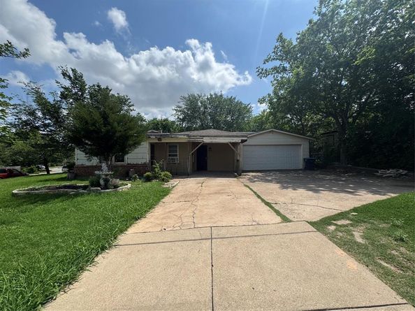 1301  Sharondale Street , Fort Worth Texas 76115