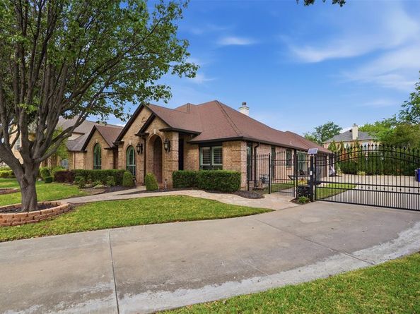 717  Saint Johns Drive , Mansfield Texas 76063