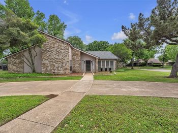 1200  Saint Andrews Court 