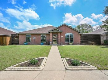 1224  Old Oak Drive 