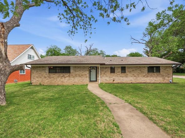 713  Waggoner Drive , Arlington Texas 76013