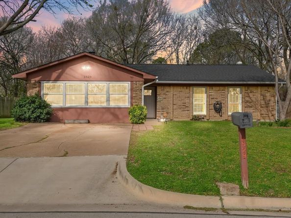2529  Freedom Lane , Denton Texas 76209