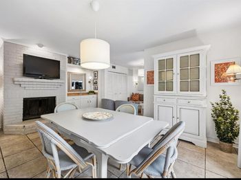 7640 W Greenway Boulevard 