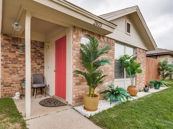 2021  Minnie Drive 